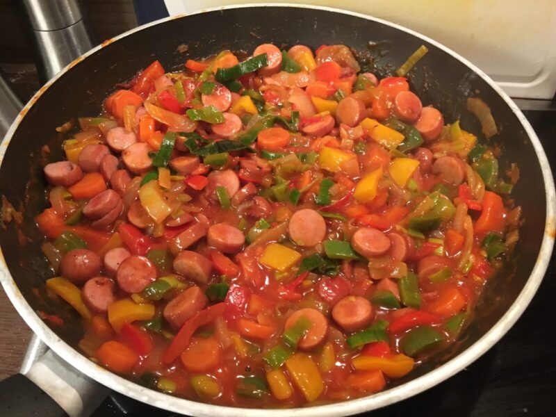 Mexikanische Wurstpfanne